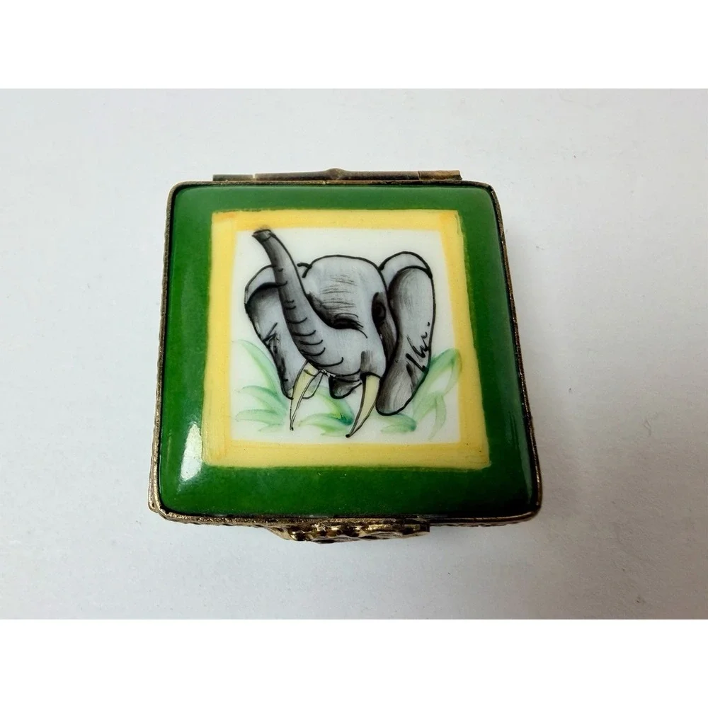 Limoges Porcelain‎ Elephant Trinket Box France Hand Painted Hinged Vintage Green